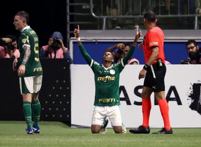 1716038852076087251.jpg 巴西边锋.jpg