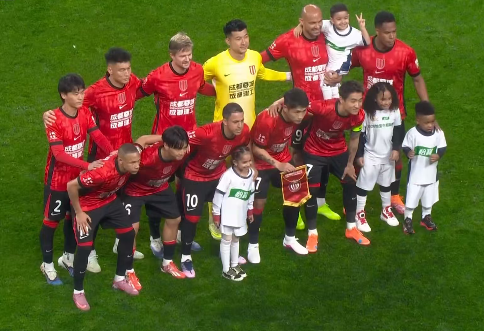 开云体育娱乐app安全-中超3队喜提2连胜，4队全败！李昊11次扑救尽力了，郑智帅位动摇