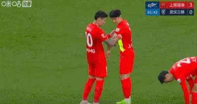 开云体育娱乐app安全-武磊、刘若钒上场，替下安佩姆、李新翔